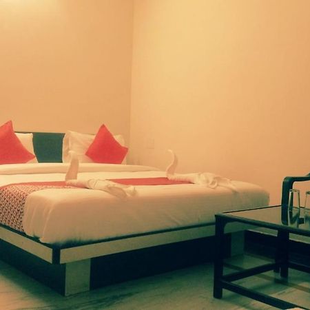 Hotel Rajkamal International Udaipur Eksteriør bilde