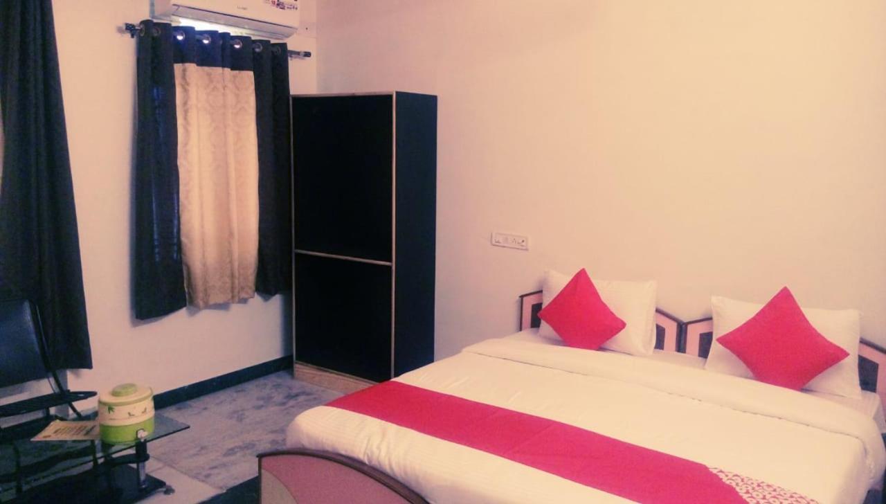 Hotel Rajkamal International Udaipur Eksteriør bilde