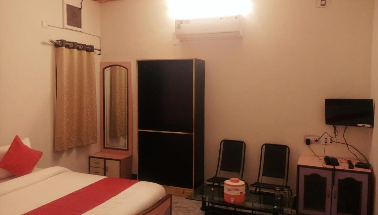 Hotel Rajkamal International Udaipur Eksteriør bilde